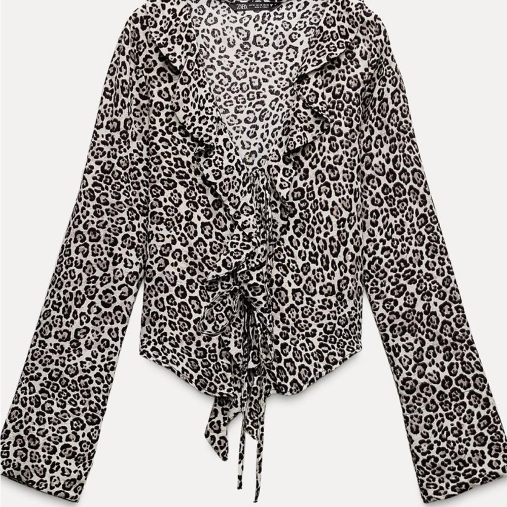 Leopard Print Ruffle Blouse - Picture 2 of 4